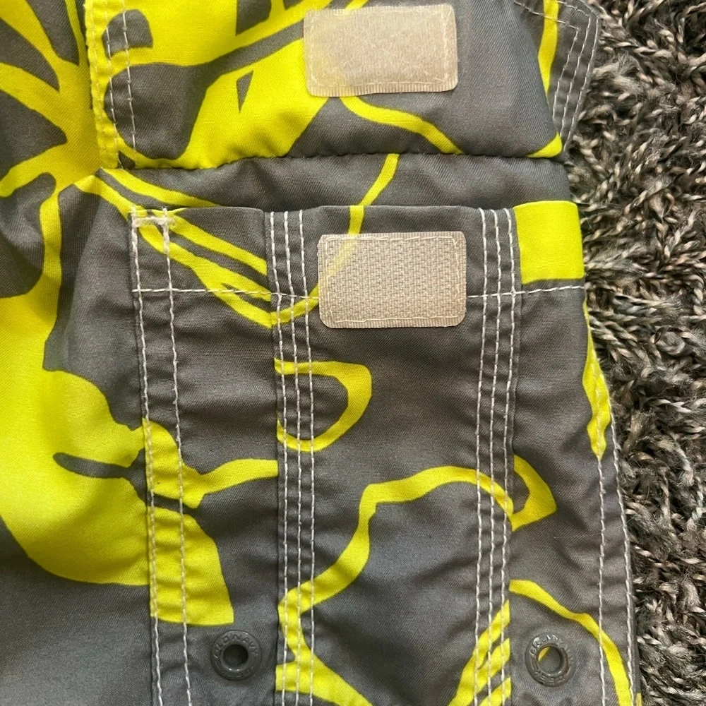 Old Navy Boys Hibiscus Cargo Swim Trunks - Size XS (5)